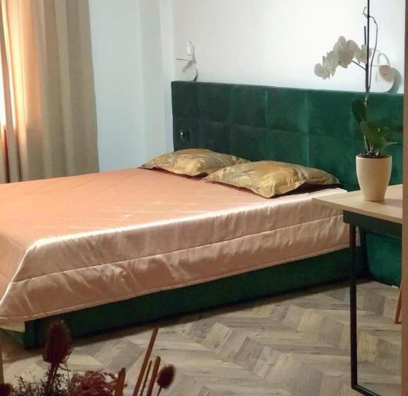 جناح ديلوكس, Lido