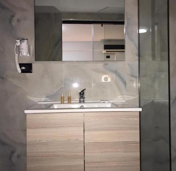 غرفة قياسية فردية, Lido