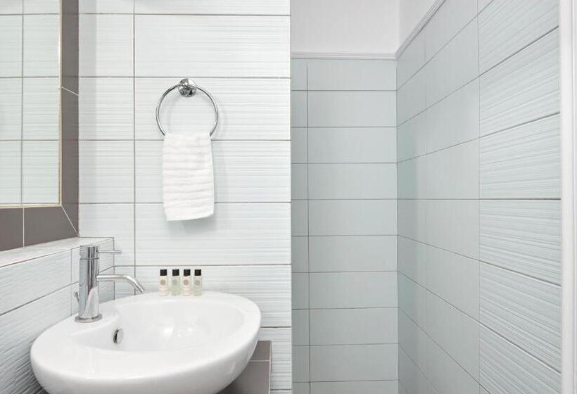 패밀리 스위트, Manos Small World