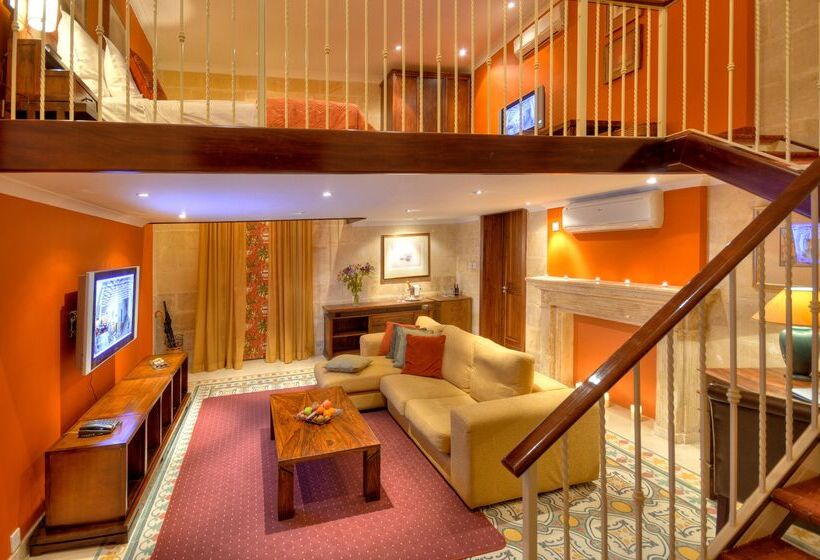 سوییت سوپریور, Ax Palazzo Capua