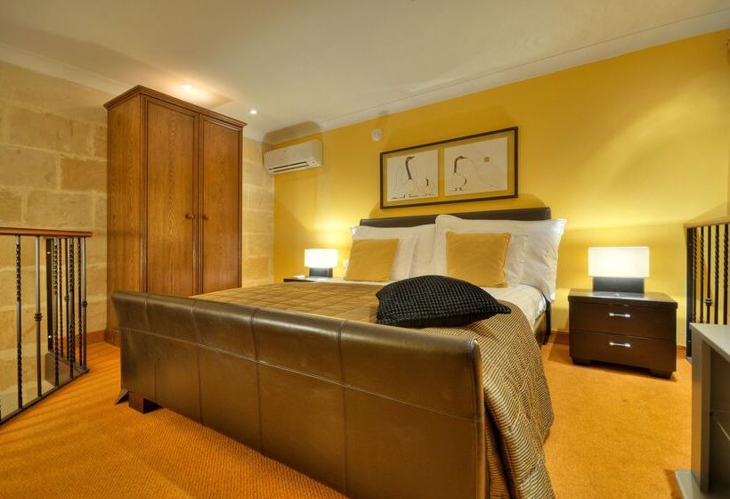 سوییت لوکس, Ax Palazzo Capua