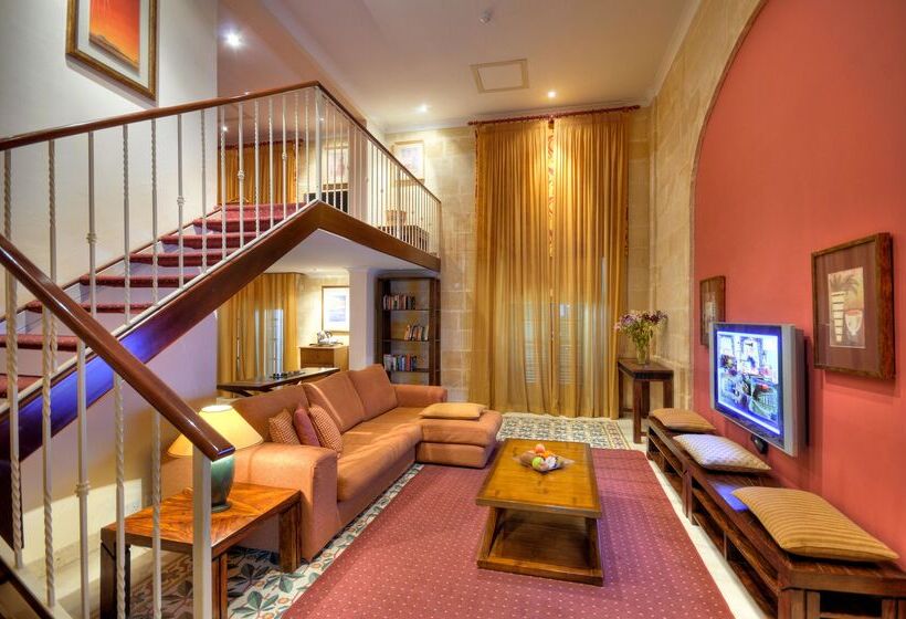 سوییت سوپریور, Ax Palazzo Capua