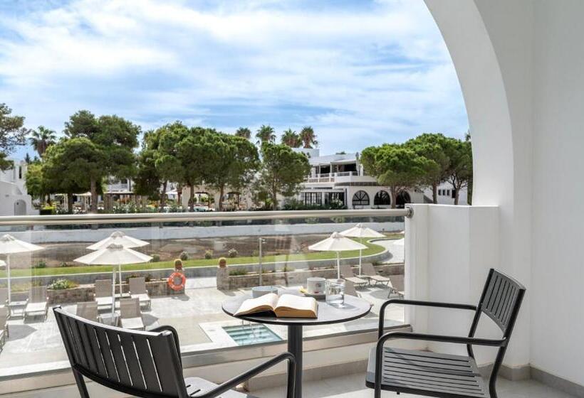 デラックスルーム, Palladium