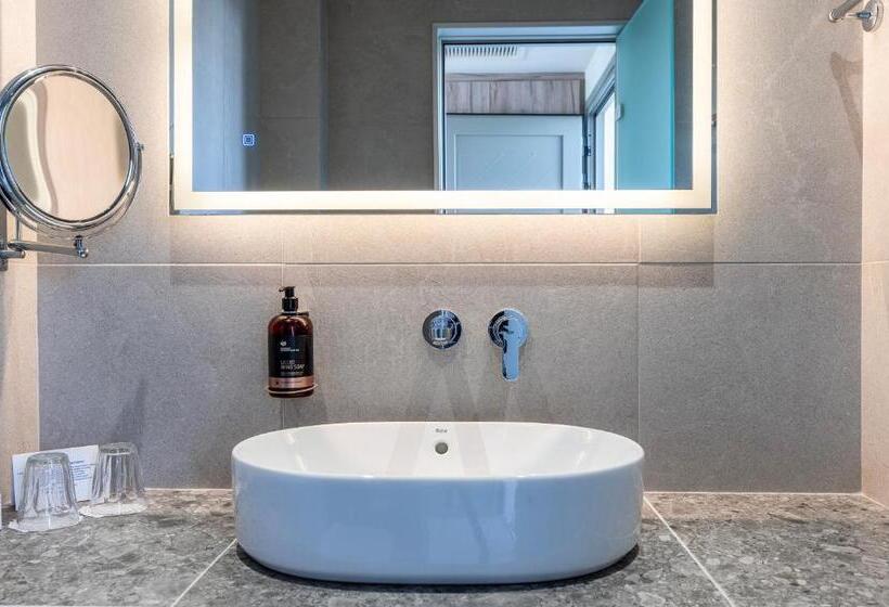 デラックスルーム, Palladium