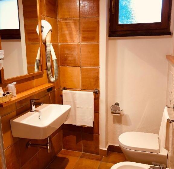 חדר סטנדרט לשלושה, Pop