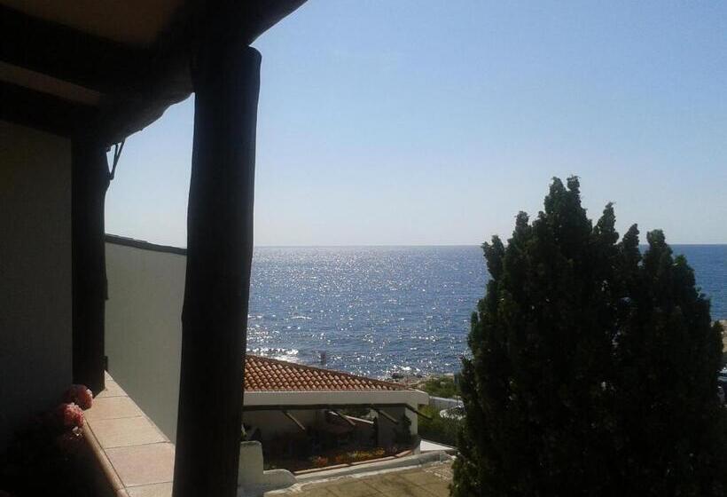 חדר סטנדרט לשלושה, Pop