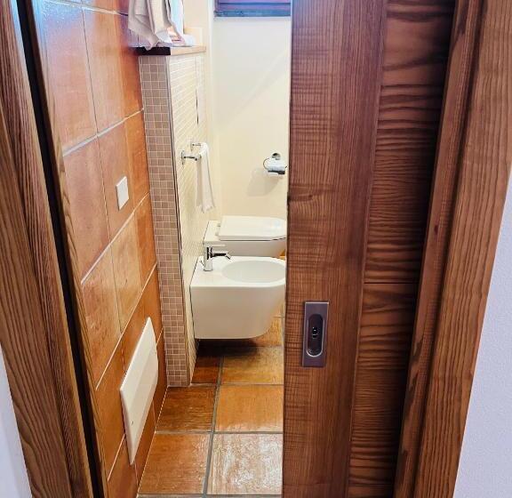 חדר סטנדרט לארבעה, Pop