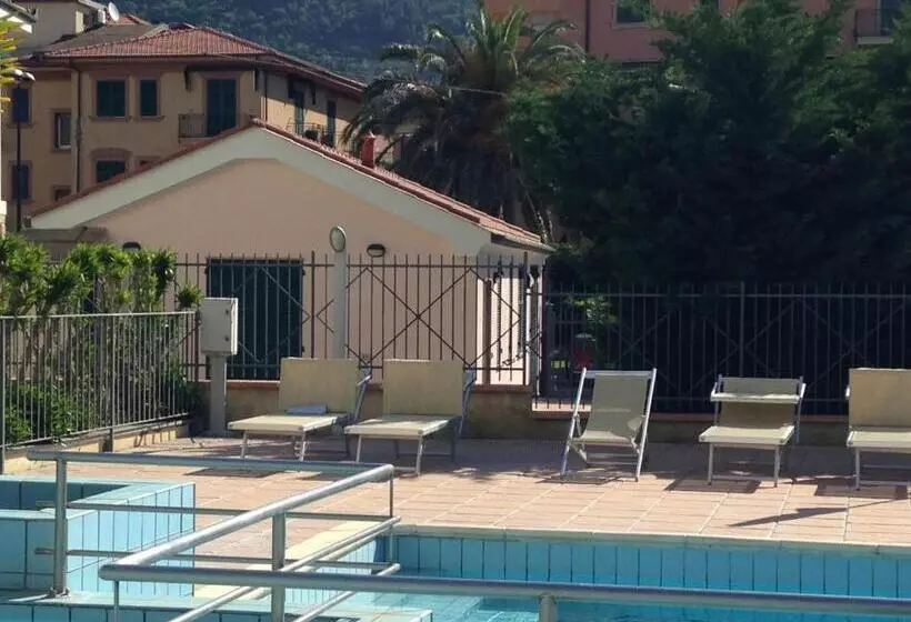ツーベッドルーム　ヴィラ, Residence Le Saline