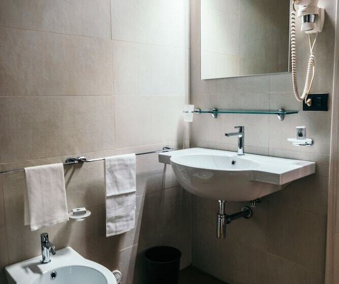 جناح, Residence Hotel Torino Uno