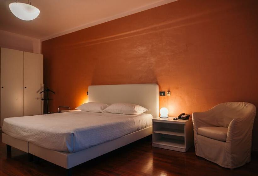 جناح, Residence Hotel Torino Uno