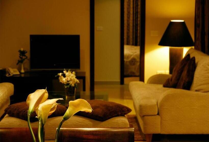 דירת פנטהאוז 2 חדרי שינה, The Parisian