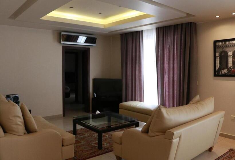 דירת פנטהאוז 2 חדרי שינה, The Parisian