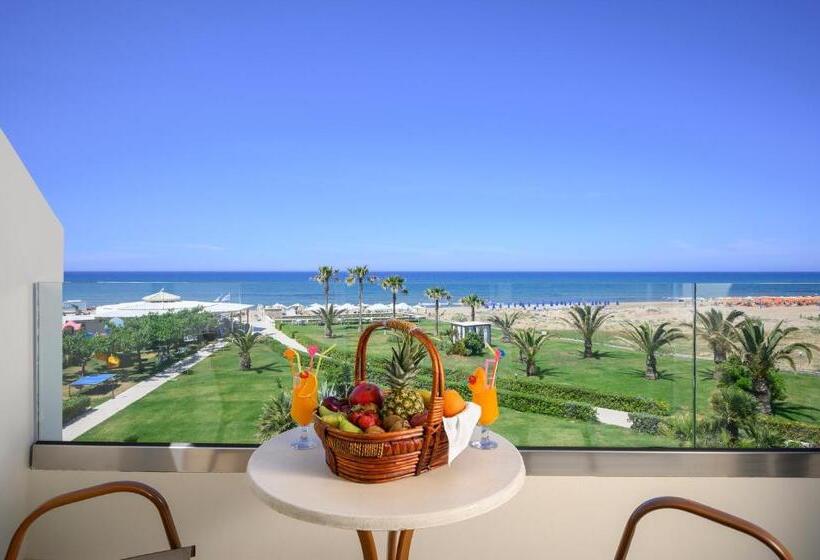 オーシャンビュージュニアスイート, Vantaris Palace