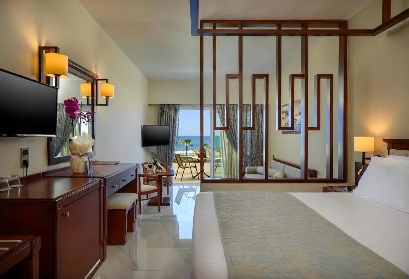 オーシャンビュージュニアスイート, Vantaris Palace
