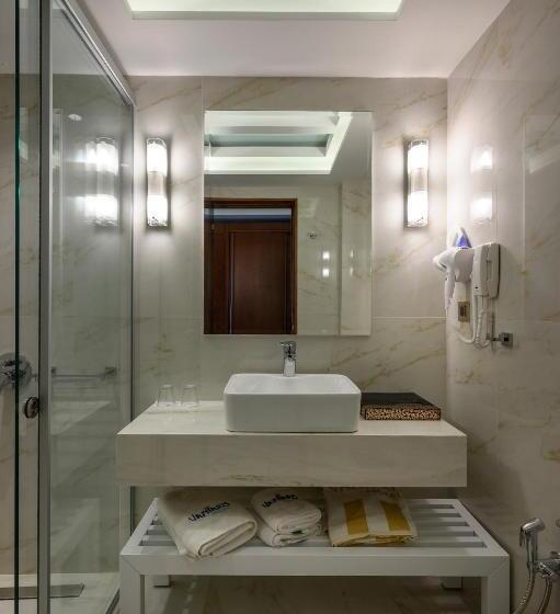 オーシャンビュースタンダードルーム, Vantaris Palace