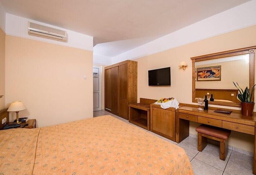 サイドオーシャンビュースタンダードルーム, Vantaris Palace