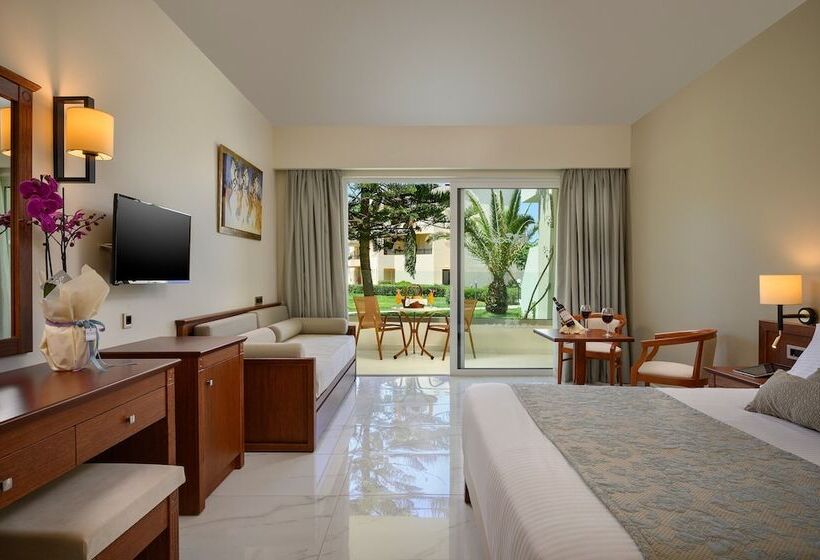 サイドオーシャンビュースタンダードルーム, Vantaris Palace