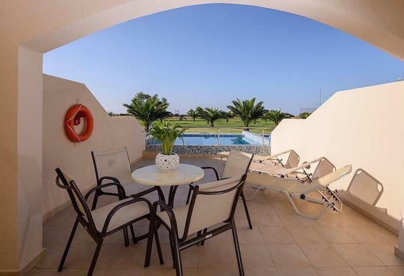 プール付きジュニアスイート, Vantaris Palace