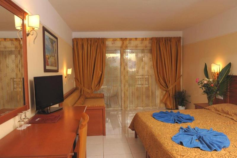 サイドオーシャンビュースタンダードルーム, Vantaris Palace