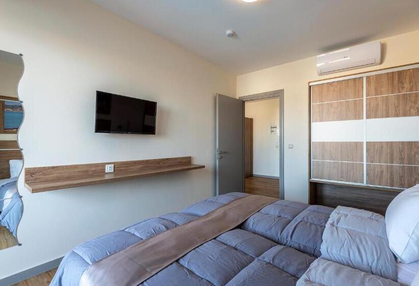 디럭스 스위트, Pelopas