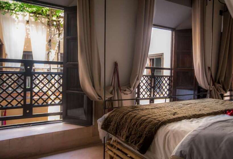 Delüks Oda, Riad Ines Home