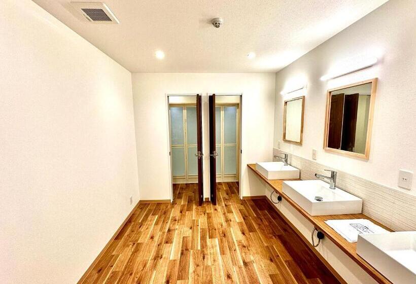 غرفة قياسية, Kagura Mitsumata Cottage