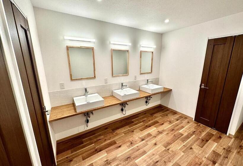 غرفة عائلية, Kagura Mitsumata Cottage