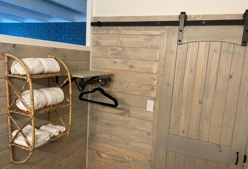 Номер Стандарт, Gulf Coast Inn
