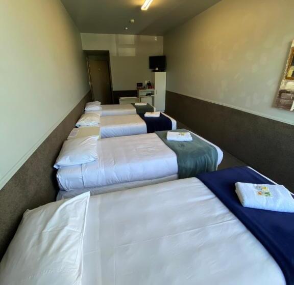 4인용 스탠다드 룸, Rotorua Citizens Club