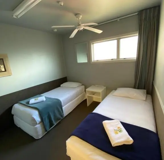 اتاق استاندارد با سرویس بهداشتی مشترک, Rotorua Citizens Club