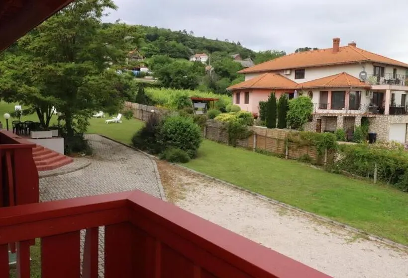 バルコニー付スタンダード4ベッドルーム, Villa Galagonya I. Ii