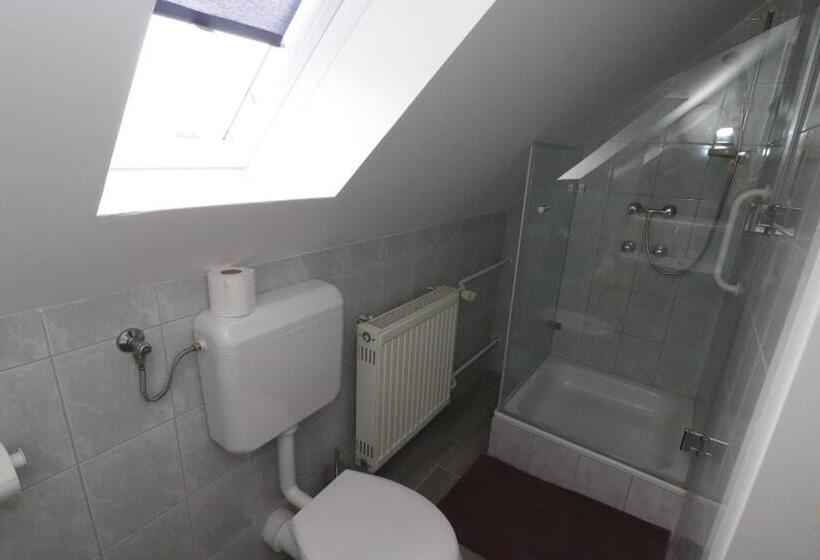 家庭间, Villa Galagonya I. Ii