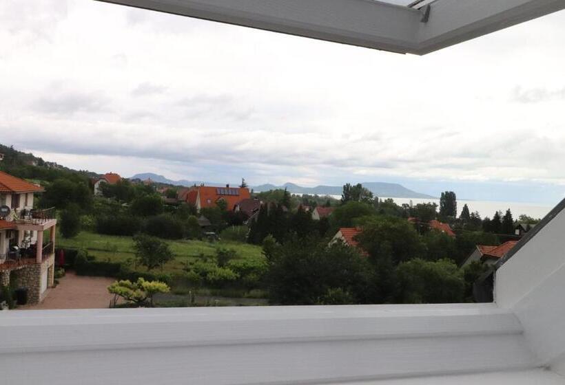 标准三人间, Villa Galagonya I. Ii