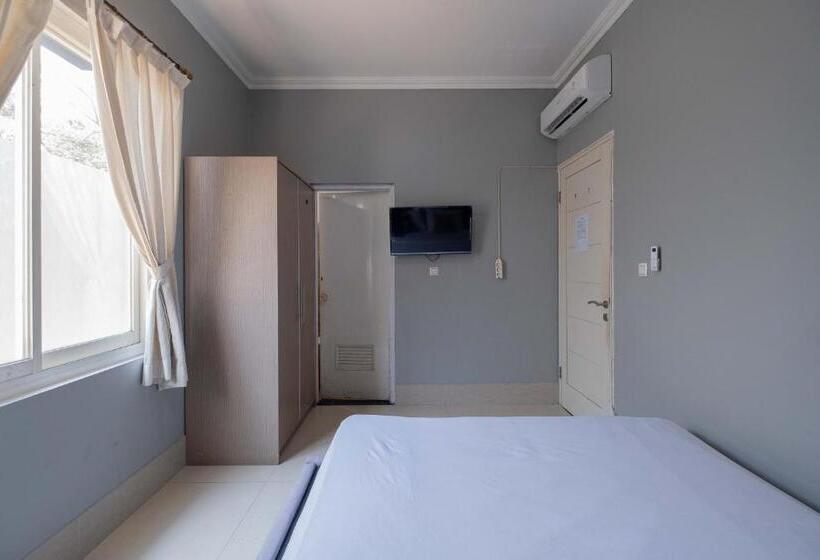 디럭스 룸, Urbanview Hotel Stariez Karawaci Tangerang By Reddoorz