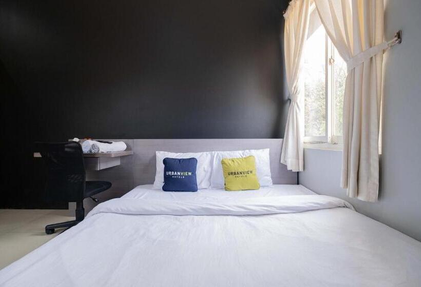 Номер Deluxe, Urbanview Hotel Stariez Karawaci Tangerang By Reddoorz