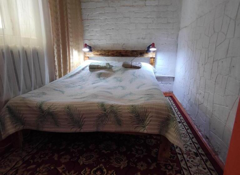 اتاق اکونومی, Kurjun