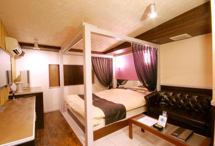 이코노미 룸, Glamrose Adult Only