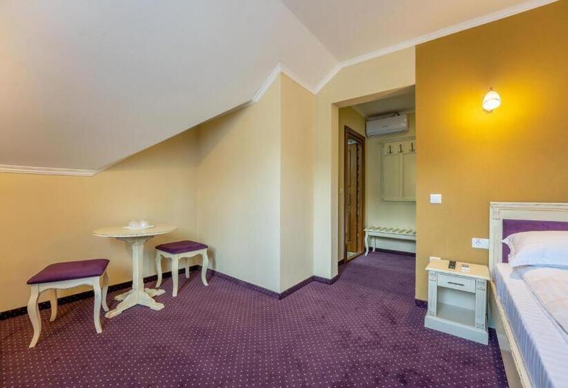 スタンダードルーム, Princessophie