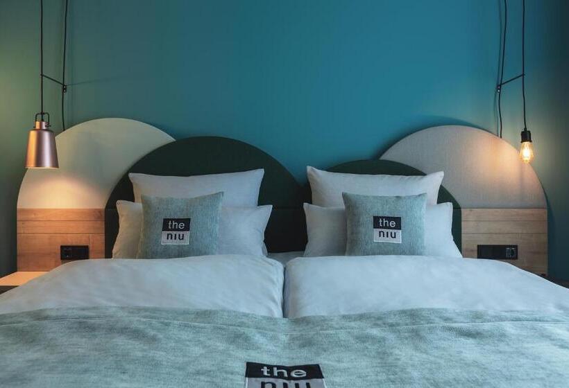 Студия Стандарт, Holiday Inn   The Niu, Cure Erlangen, An Ihg