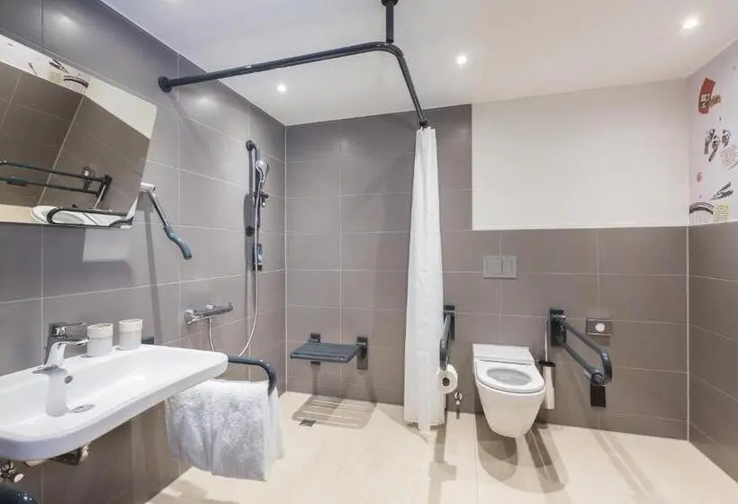 デラックストリプルルーム, Holiday Inn   The Niu, Cure Erlangen, An Ihg