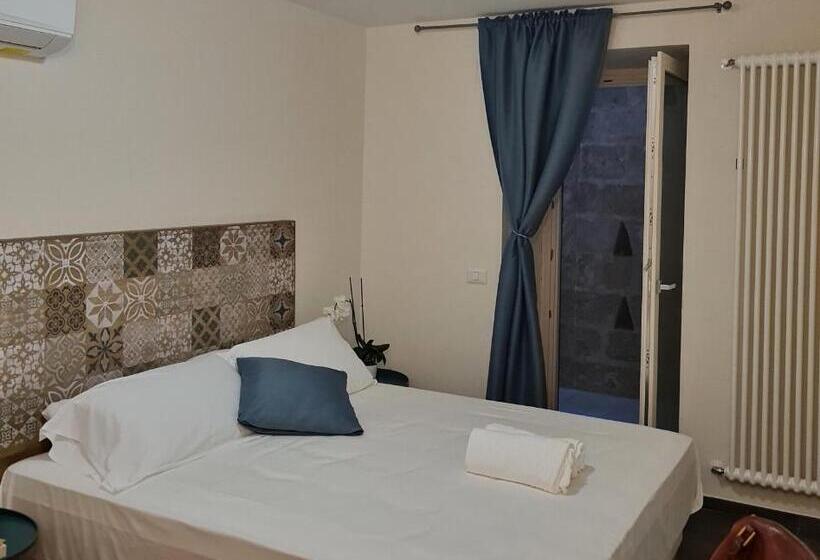 اتاق لوکس, Lithoss