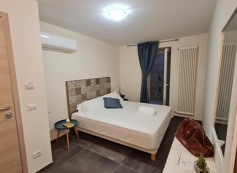 اتاق لوکس, Lithoss