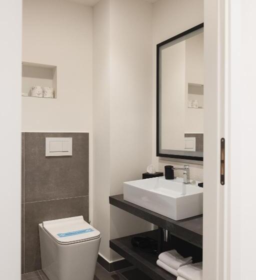 סוויטה אקזקיוטיב, Amiata Suite