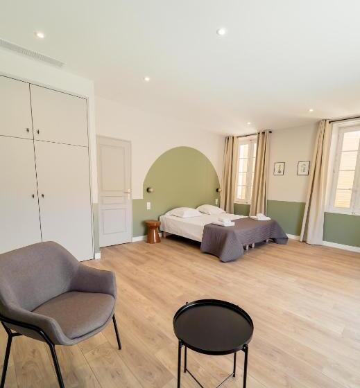 חדר דלוקס עם מרפסת, Une Histoire De Famille