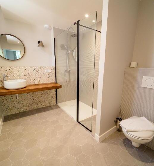 חדר דלוקס, Une Histoire De Famille