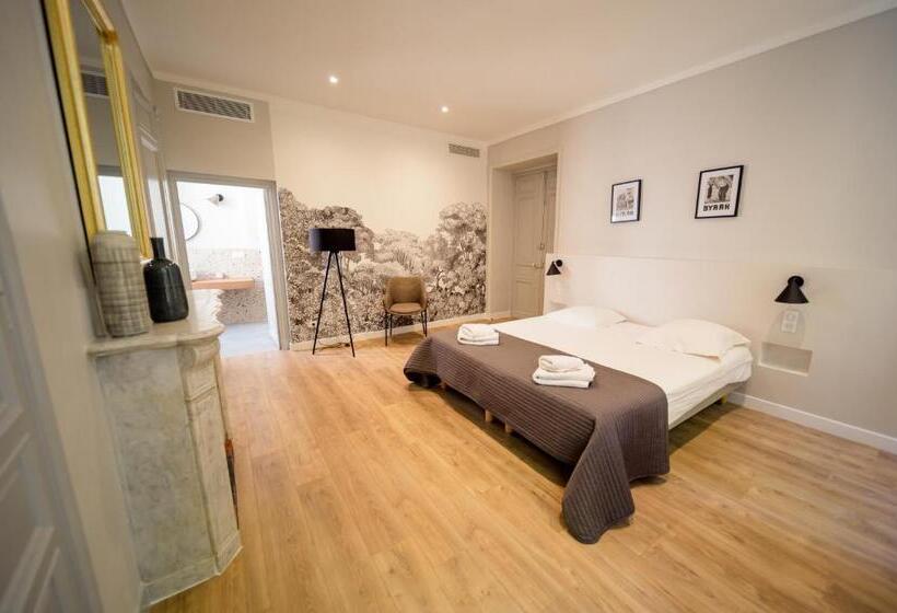 חדר דלוקס, Une Histoire De Famille