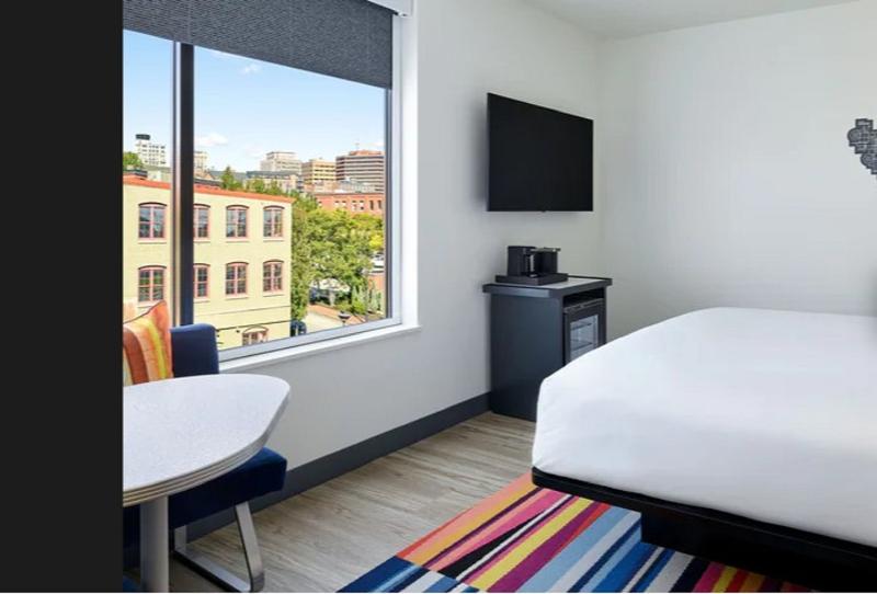 Standard-huone King-vuode, Aloft Portland Downtown Waterfront Me