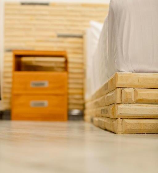 اتاق لوکس, Mem Luxury Apartments And