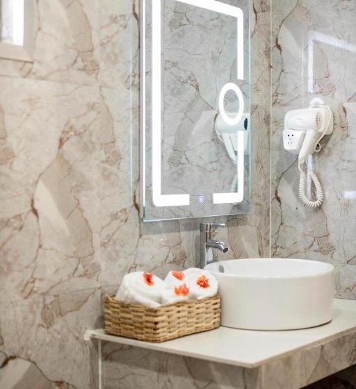 اتاق خانوادگی, Mem Luxury Apartments And