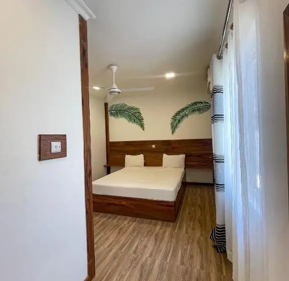 バスルーム共同エコノミー4人部屋, Mem Luxury Apartments And